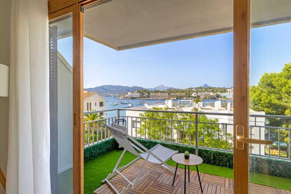 Renoviertes Meerblick-Apartment in 2. Meereslinie von Santa Ponsa