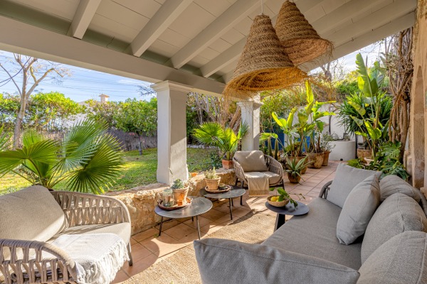 Mediterrane Naturstein-Villa mit Pool und Blick auf die Natur in Es Capdella Bild 3