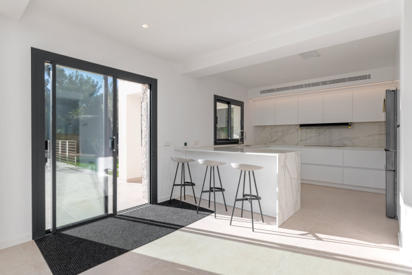 Moderne, kernsanierte Luxusvilla in exklusiver Wohnlage von Santa Ponsa Bild 7